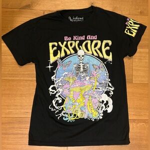 'Be Kind and Explore' Black Graphic Tee